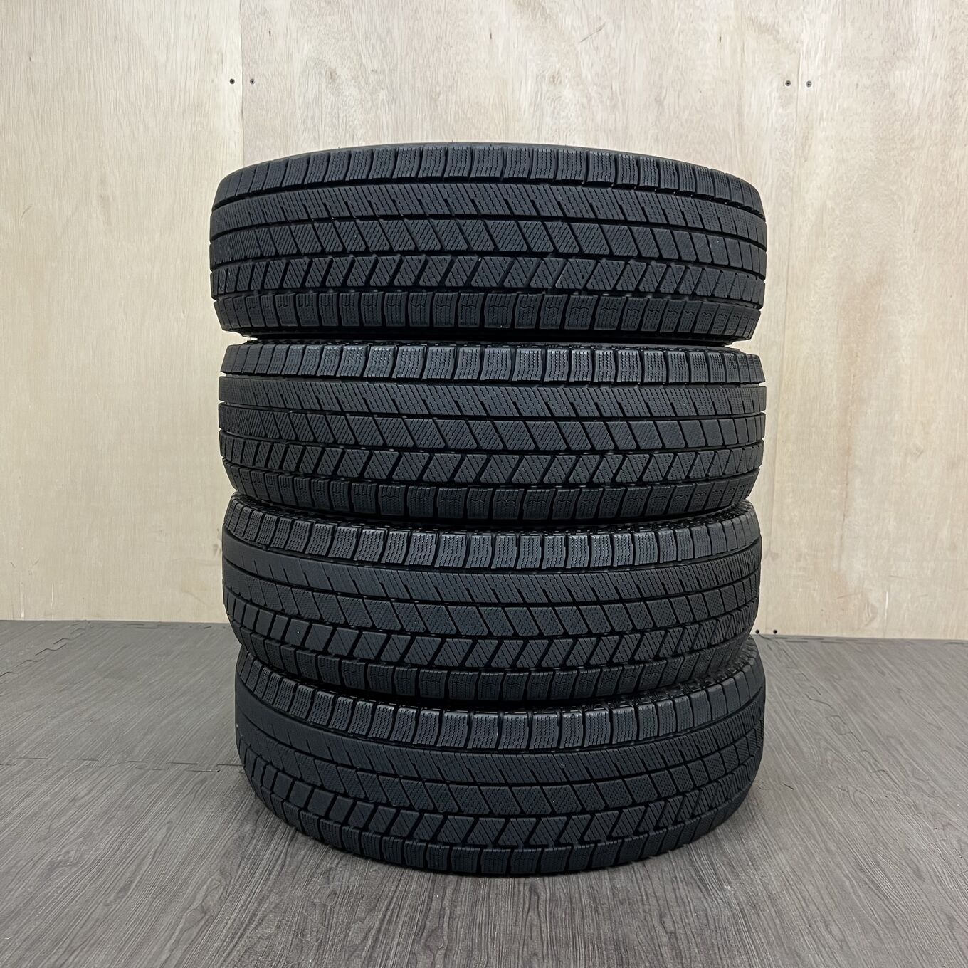 Bridgestone BLIZZAK VRX3 185/70 R14, фото 5