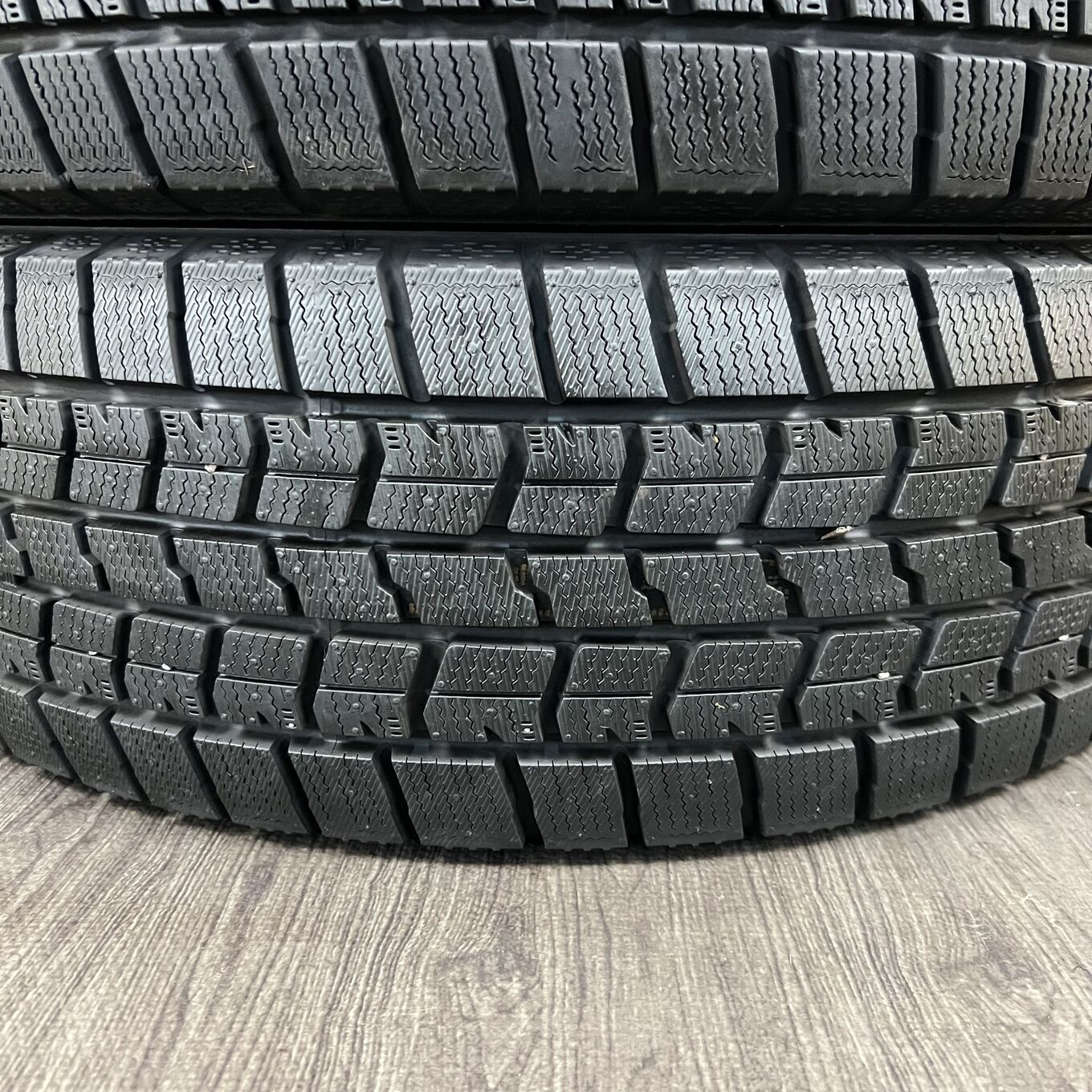 Goodyear ICE NAVI 7 215/60 R17, фото 4