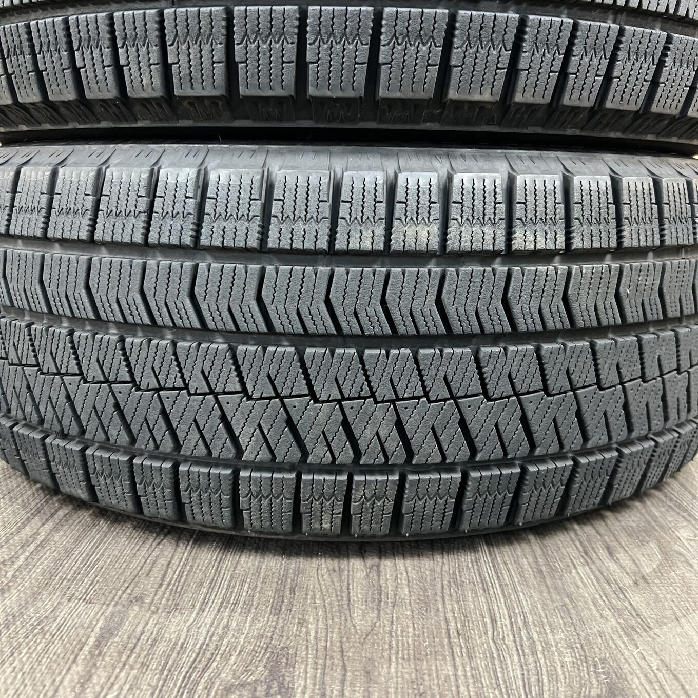 Bridgestone BLIZZAK VRX2 215/50 R17, фото 4