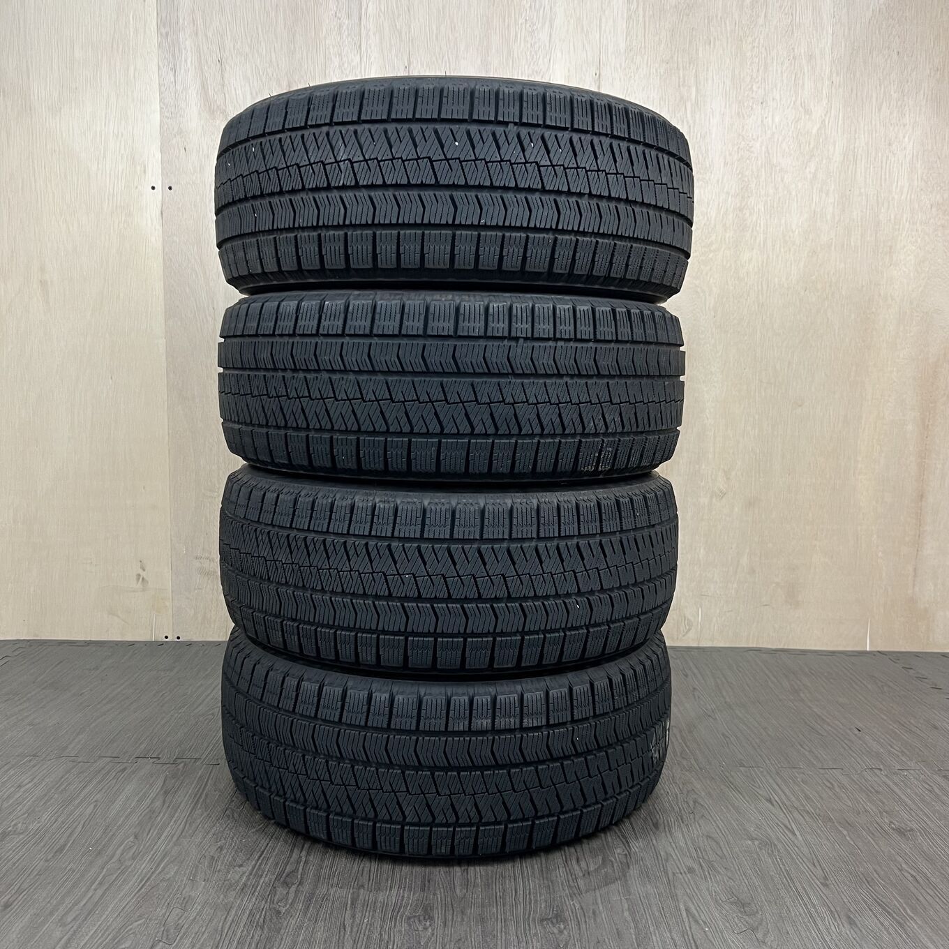 Bridgestone BLIZZAK VRX2 215/50 R17, фото 5