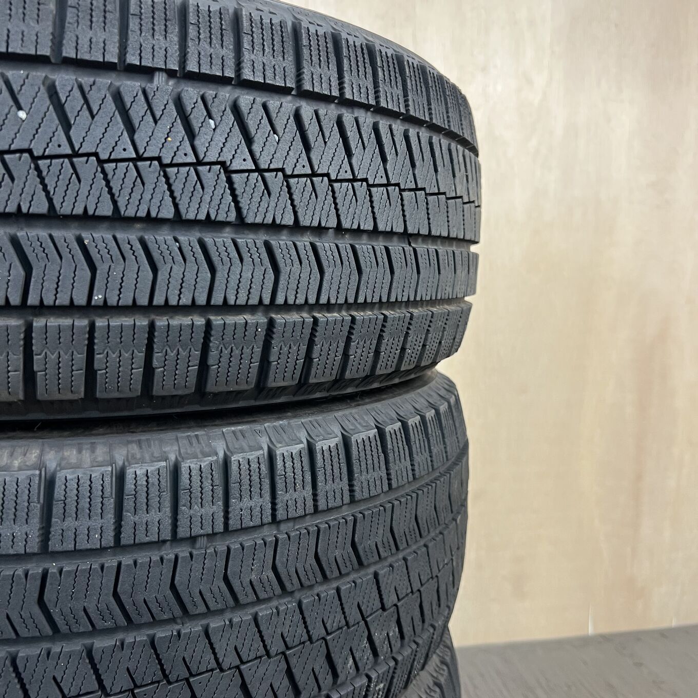 Bridgestone BLIZZAK VRX2 215/50 R17, фото 6