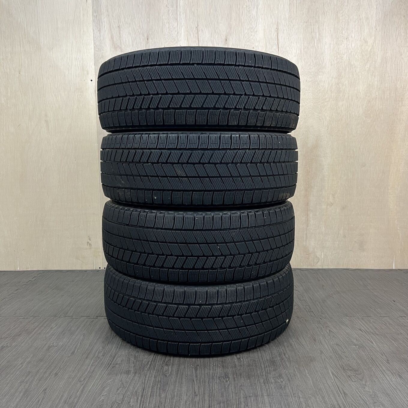 Bridgestone BLIZZAK VRX3 225/45 R18, фото 5