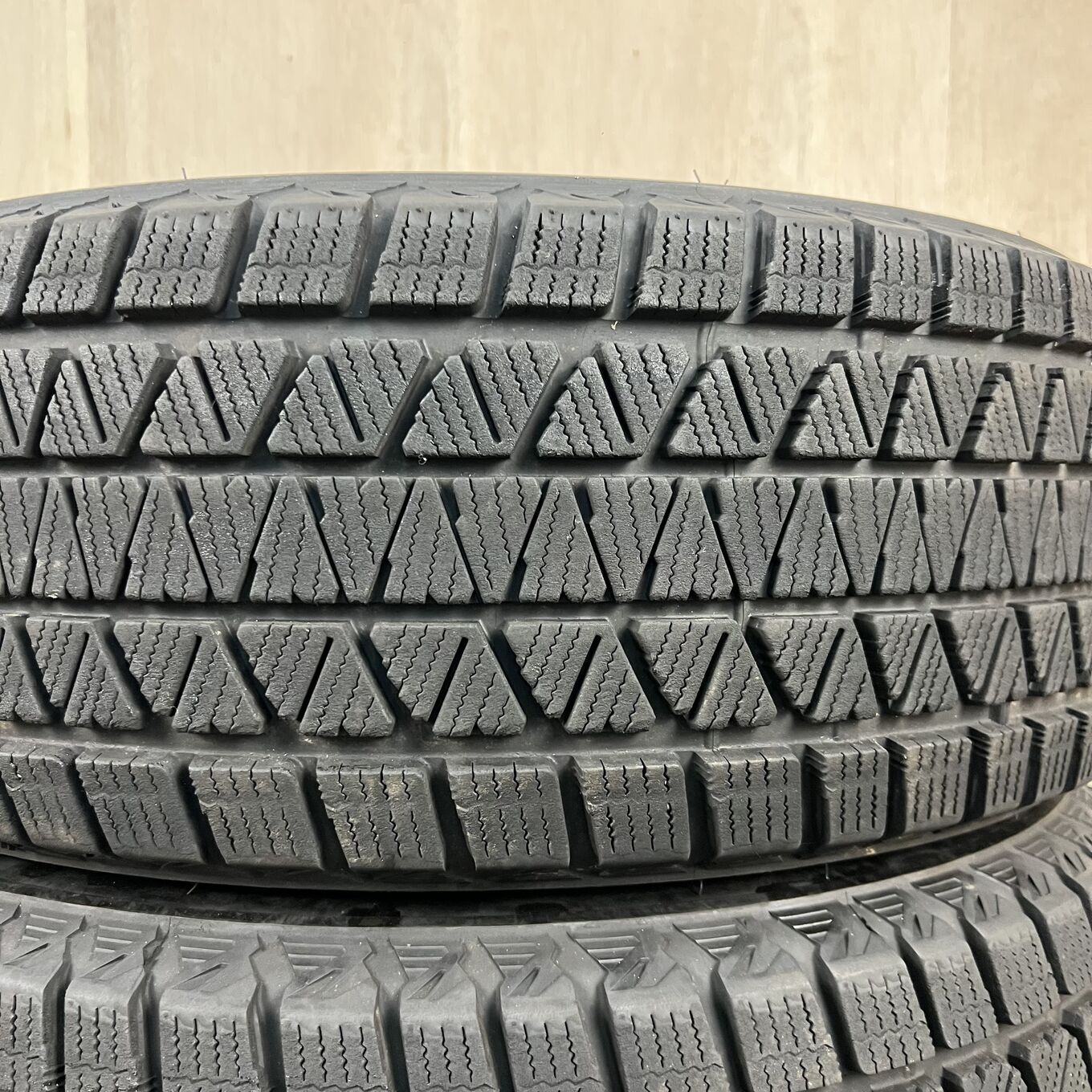 265/65 R18 Bridgestone BLIZZAK DM-V3 — 42 500 ¥/комплект