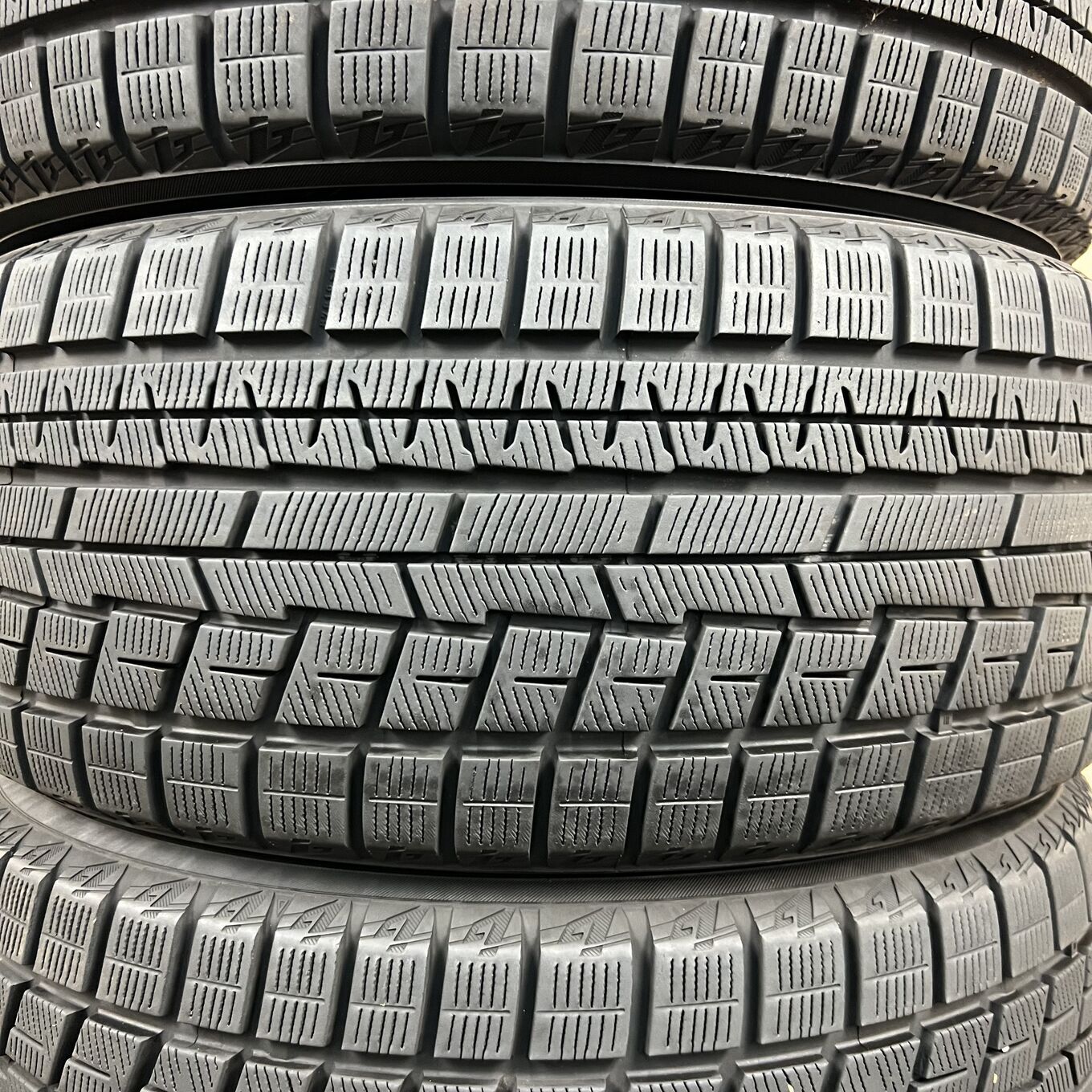 Yokohama ICE GUARD IG60 245/40 R18, фото 2