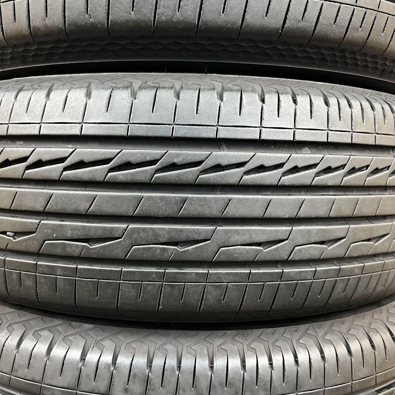 Bridgestone ALENZA LX100 235/65 R18, фото 2