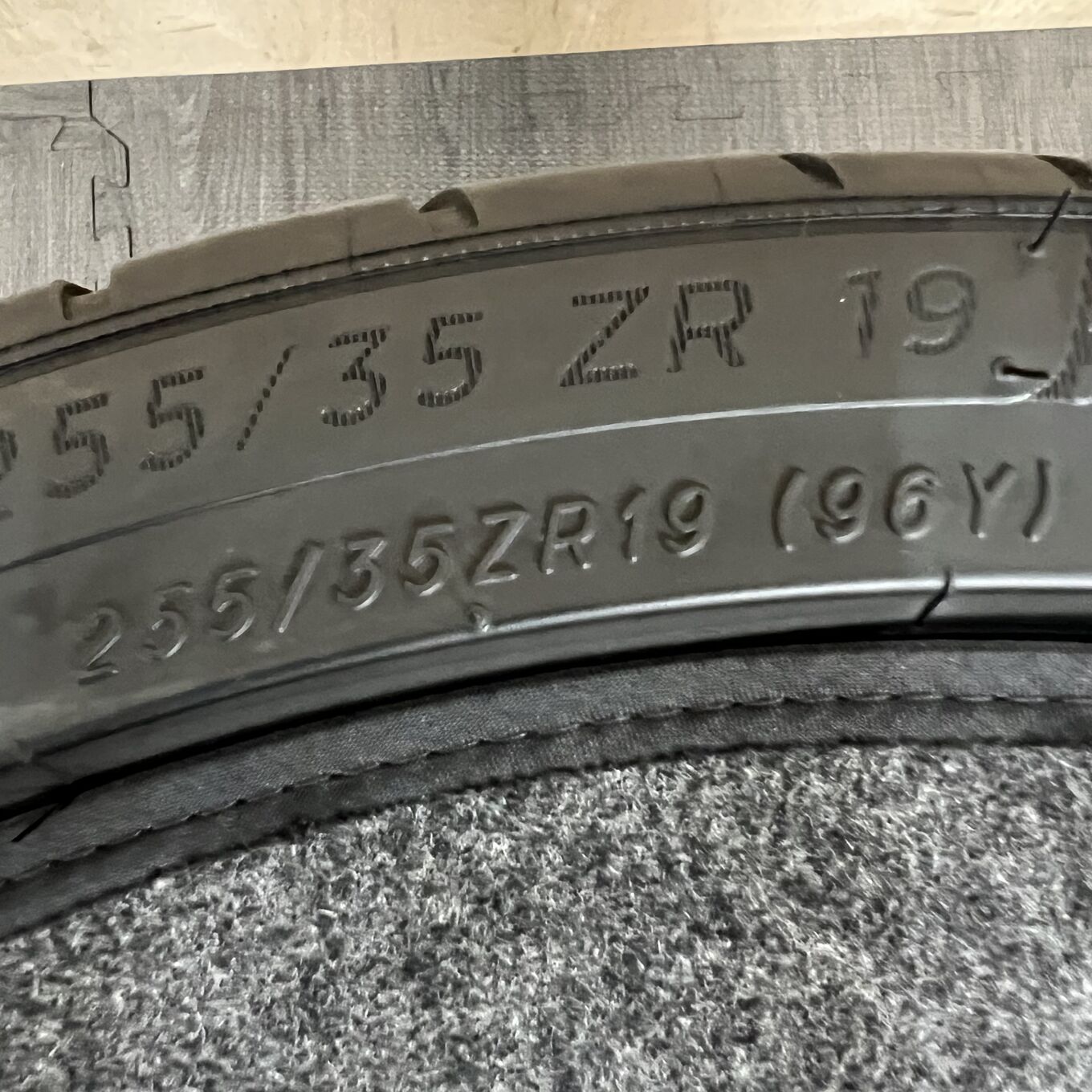 Michelin PILOT SPORT 4 S 255/35 R19, фото 6