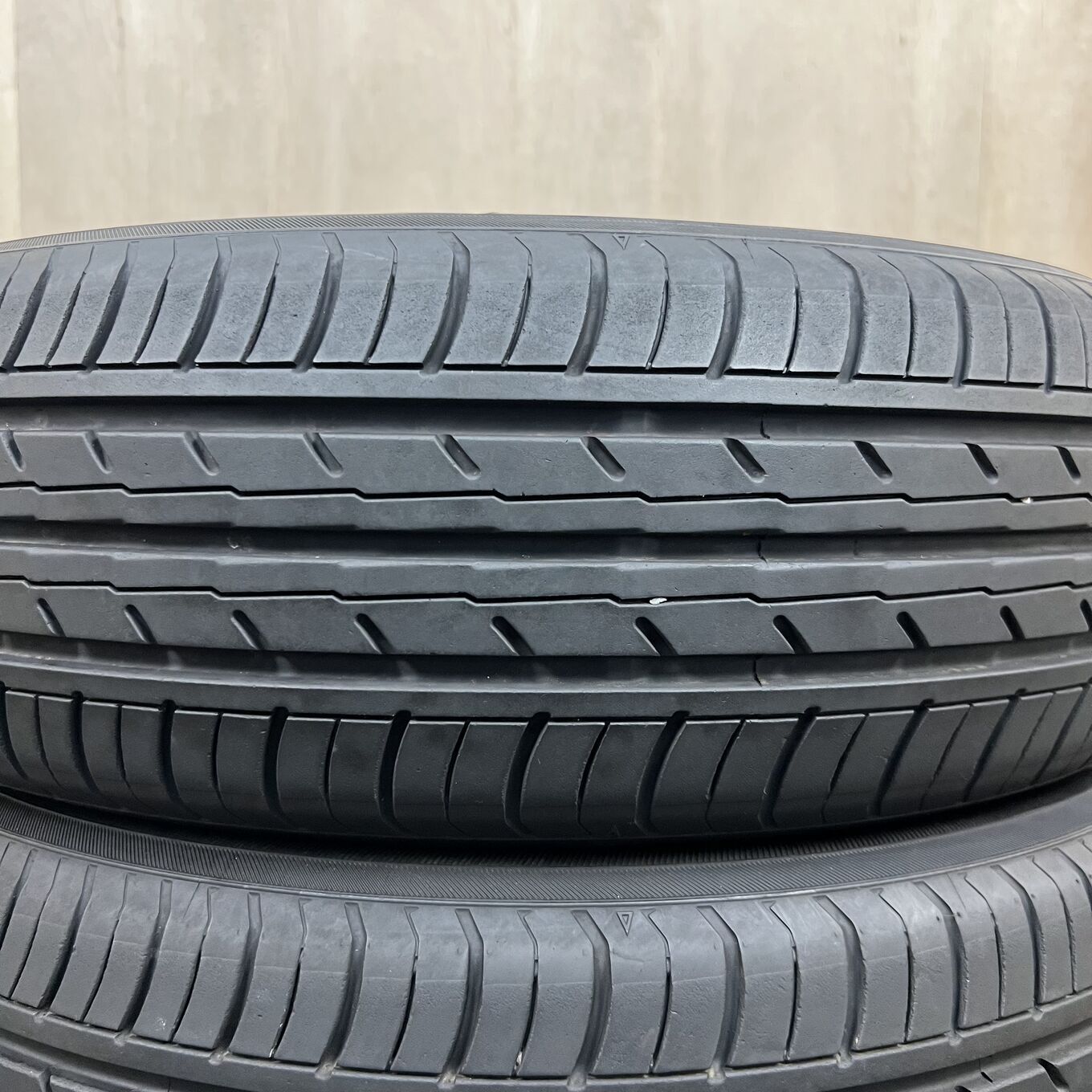 175/60 R16 Yokohama BLUEARTH ES32 — 20 400 ¥/комплект