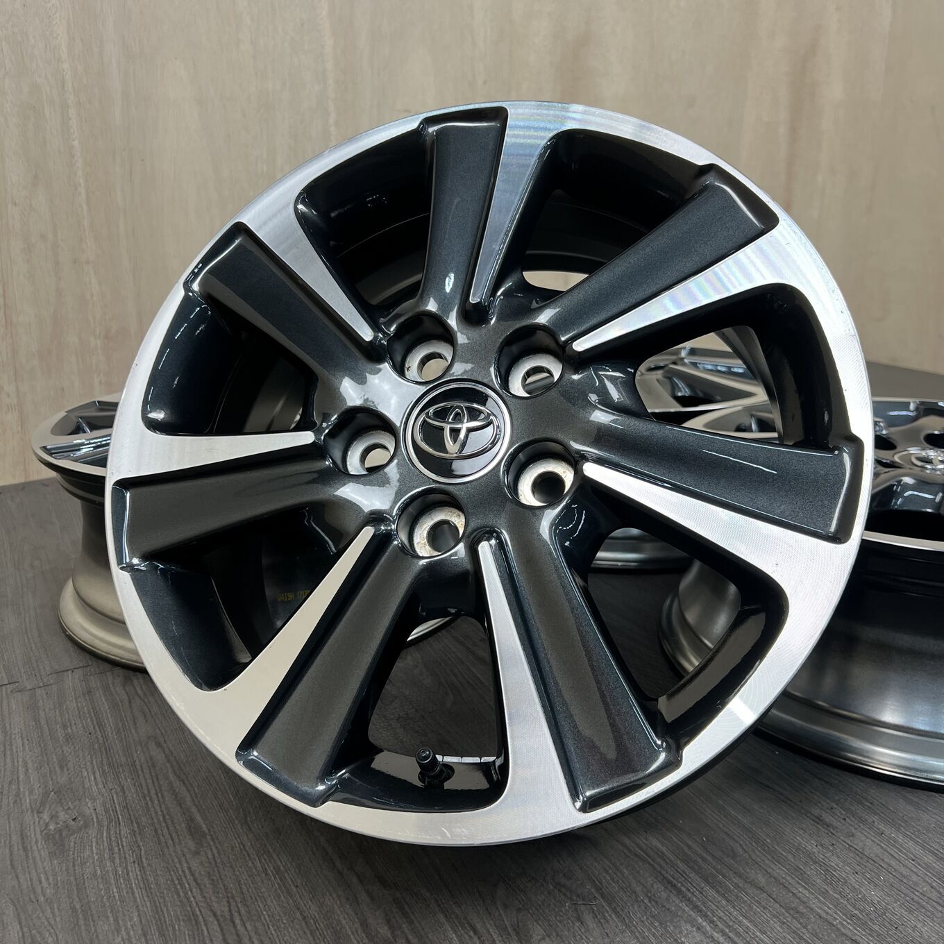 Toyo NOAH 80 R16 6J ET50 5x114.3, фото 6