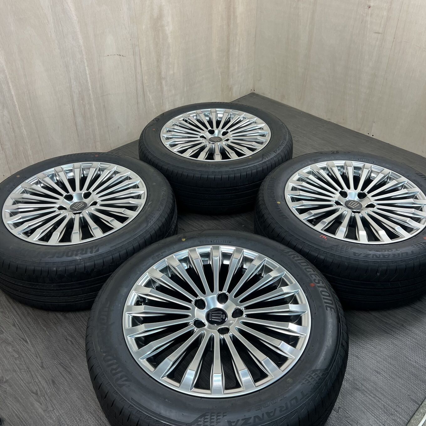 Michelin BLIZZAK VRX 245/40 R15, фото 6