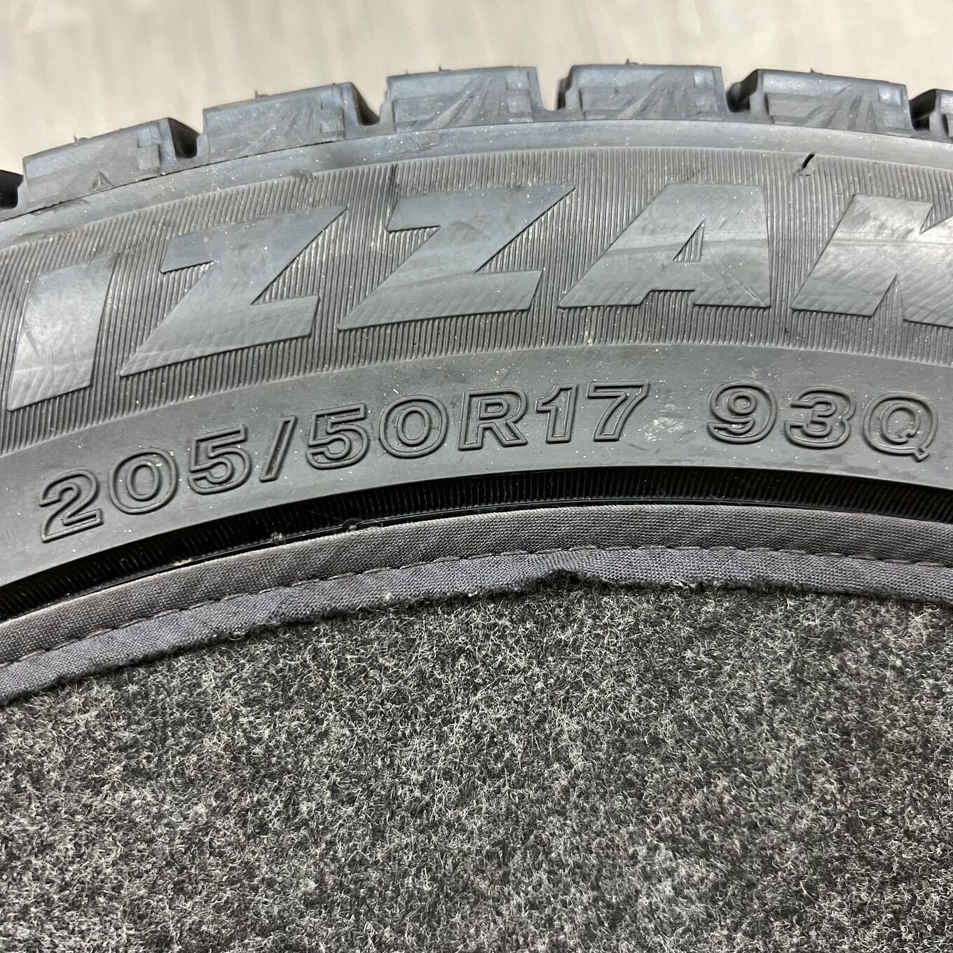 Bridgestone BLIZZAK VRX3 205/50 R17, фото 6
