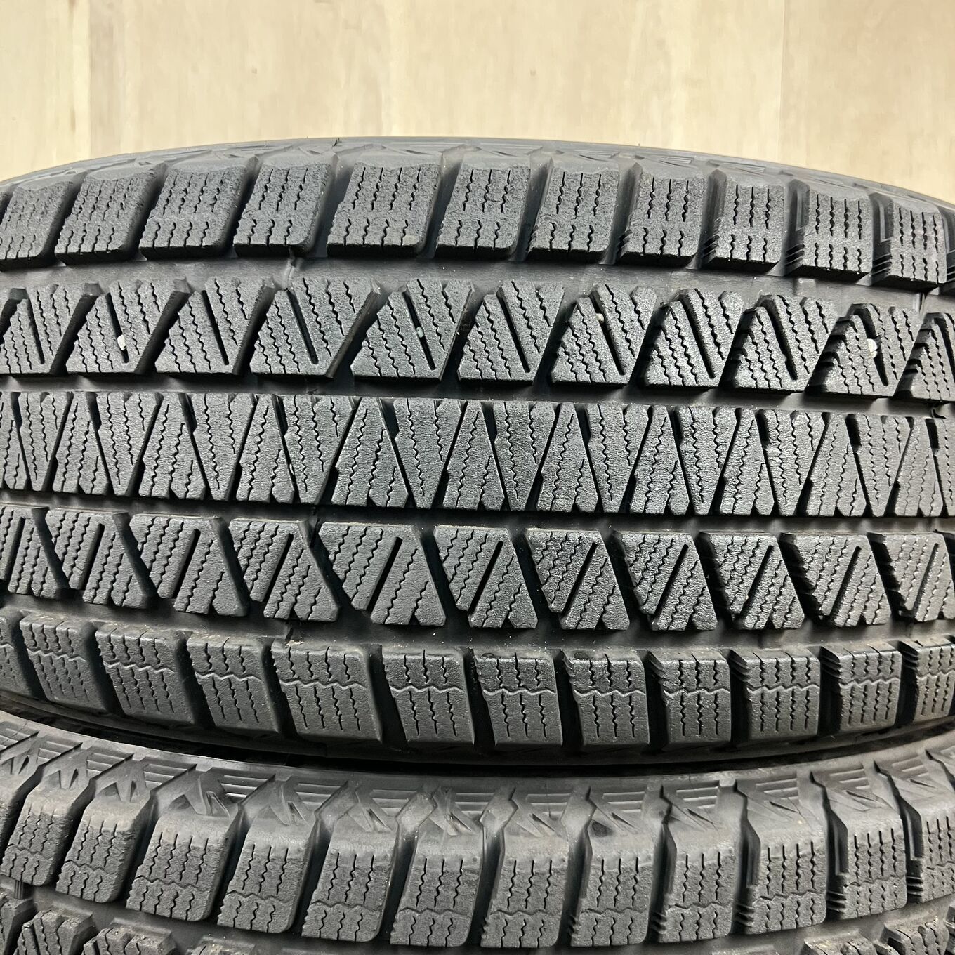 265/65 R17 Bridgestone BLIZZAK DM-V3 — 35 700 ¥/комплект