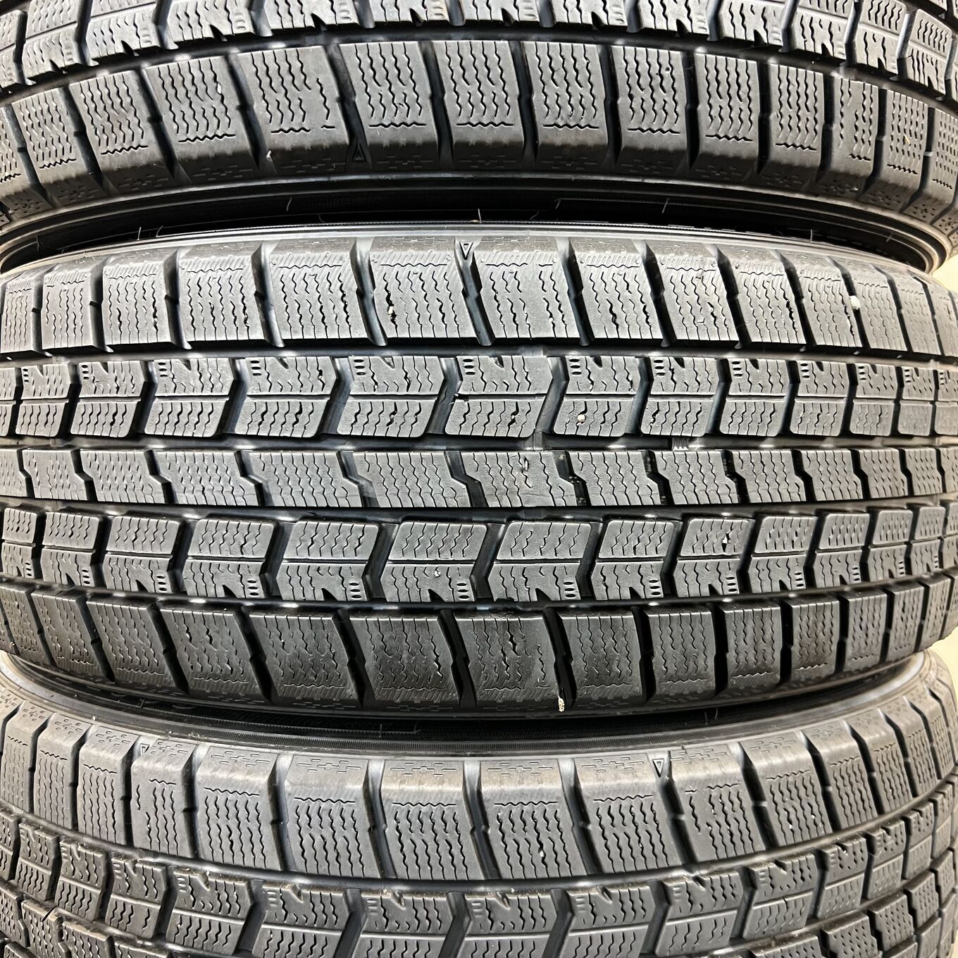 Goodyear ICE NAVI 7 195/45 R17, фото 2