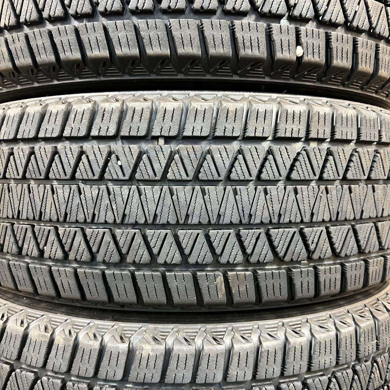 Bridgestone BLIZZAK DM-V3 225/65 R17, фото 2