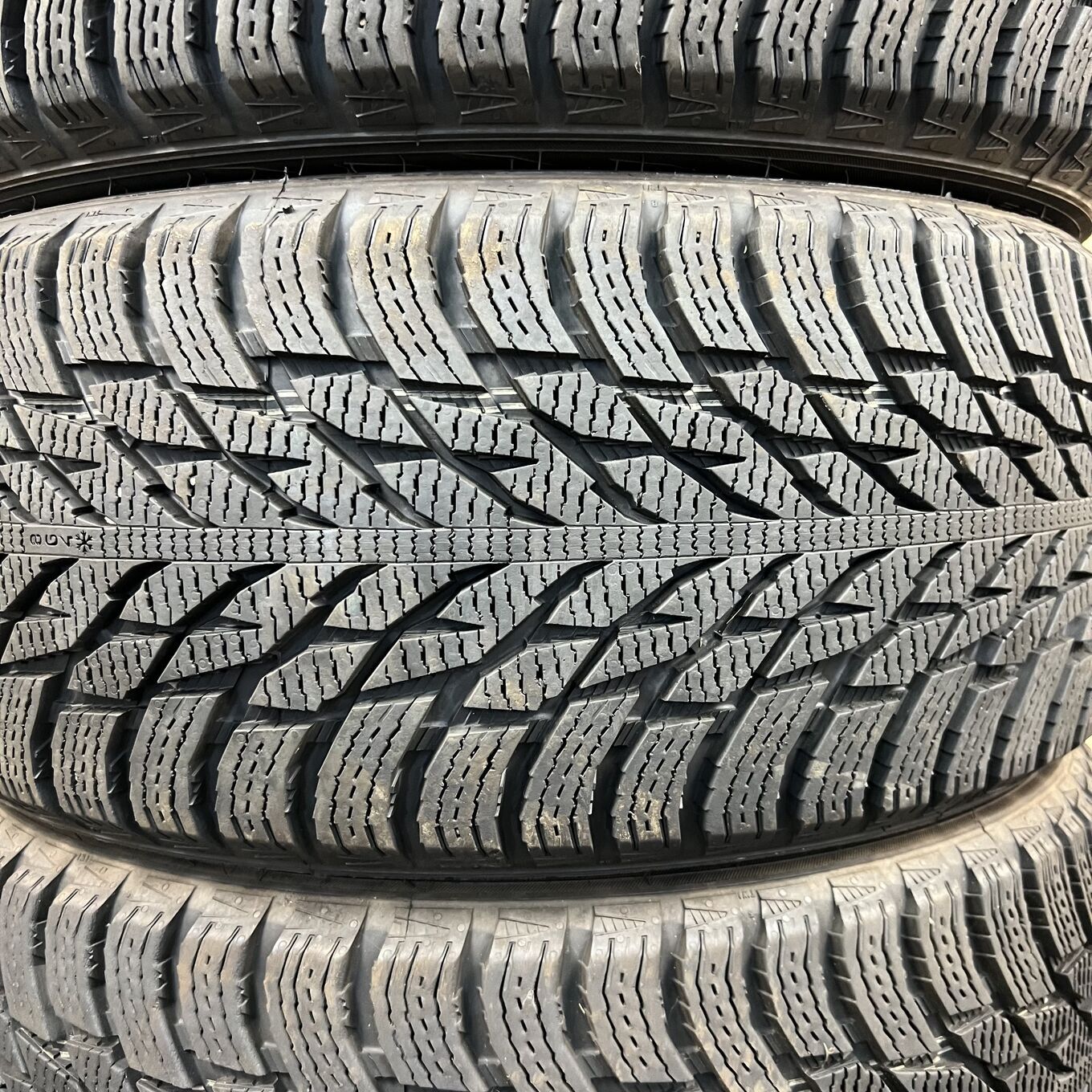 Nokian HAKKAPELITTA R3 225/45 R17, фото 3