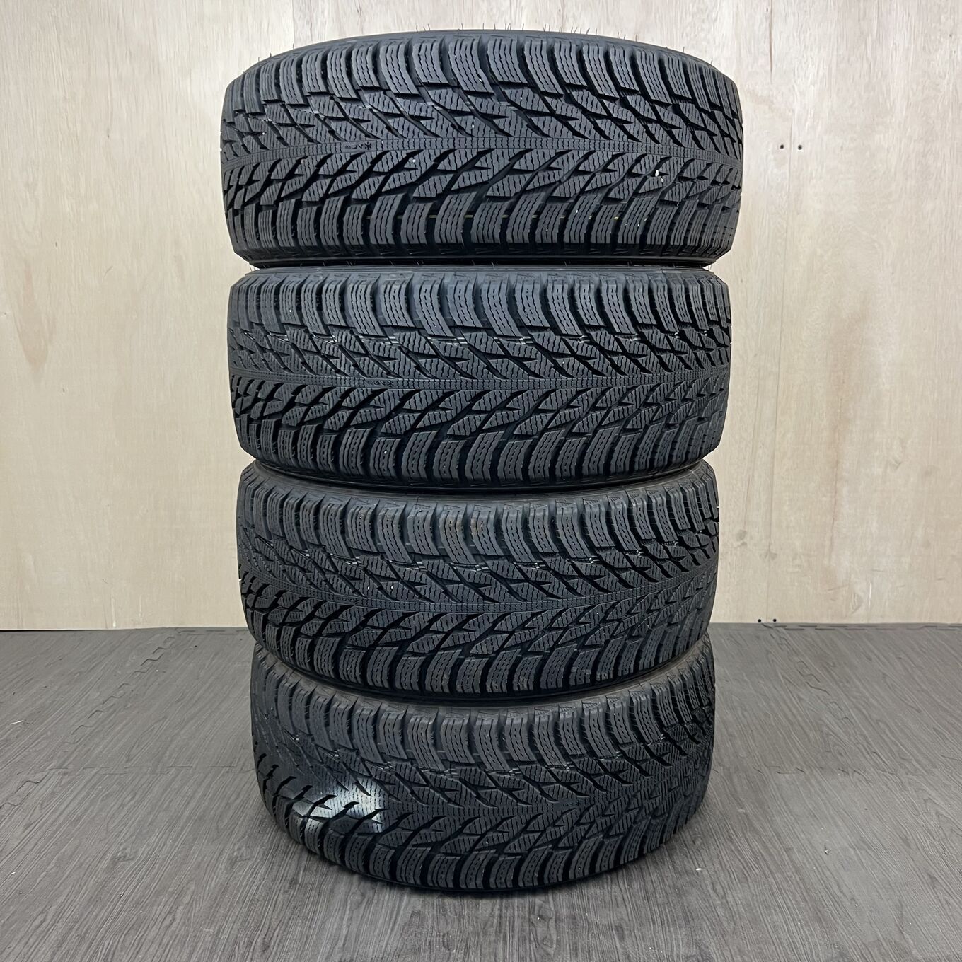 Nokian HAKKAPELITTA R3 225/45 R17, фото 5