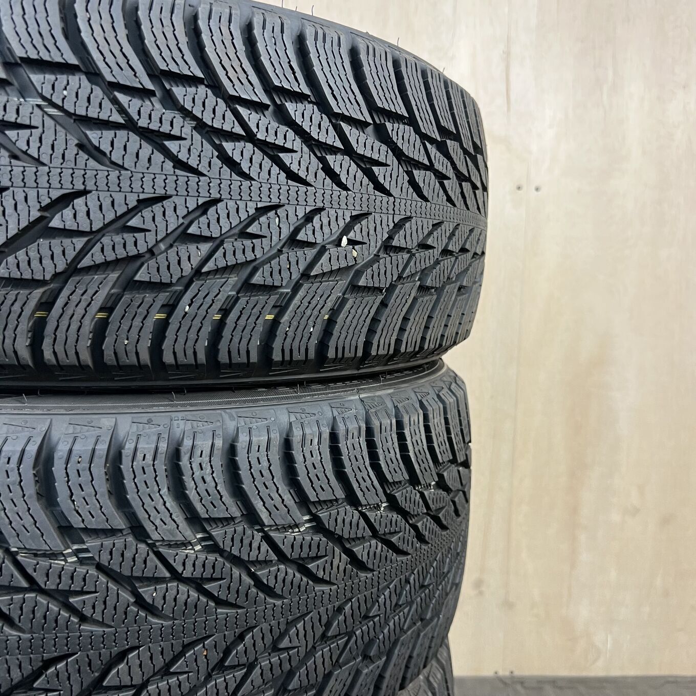 Nokian HAKKAPELITTA R3 225/45 R17, фото 6