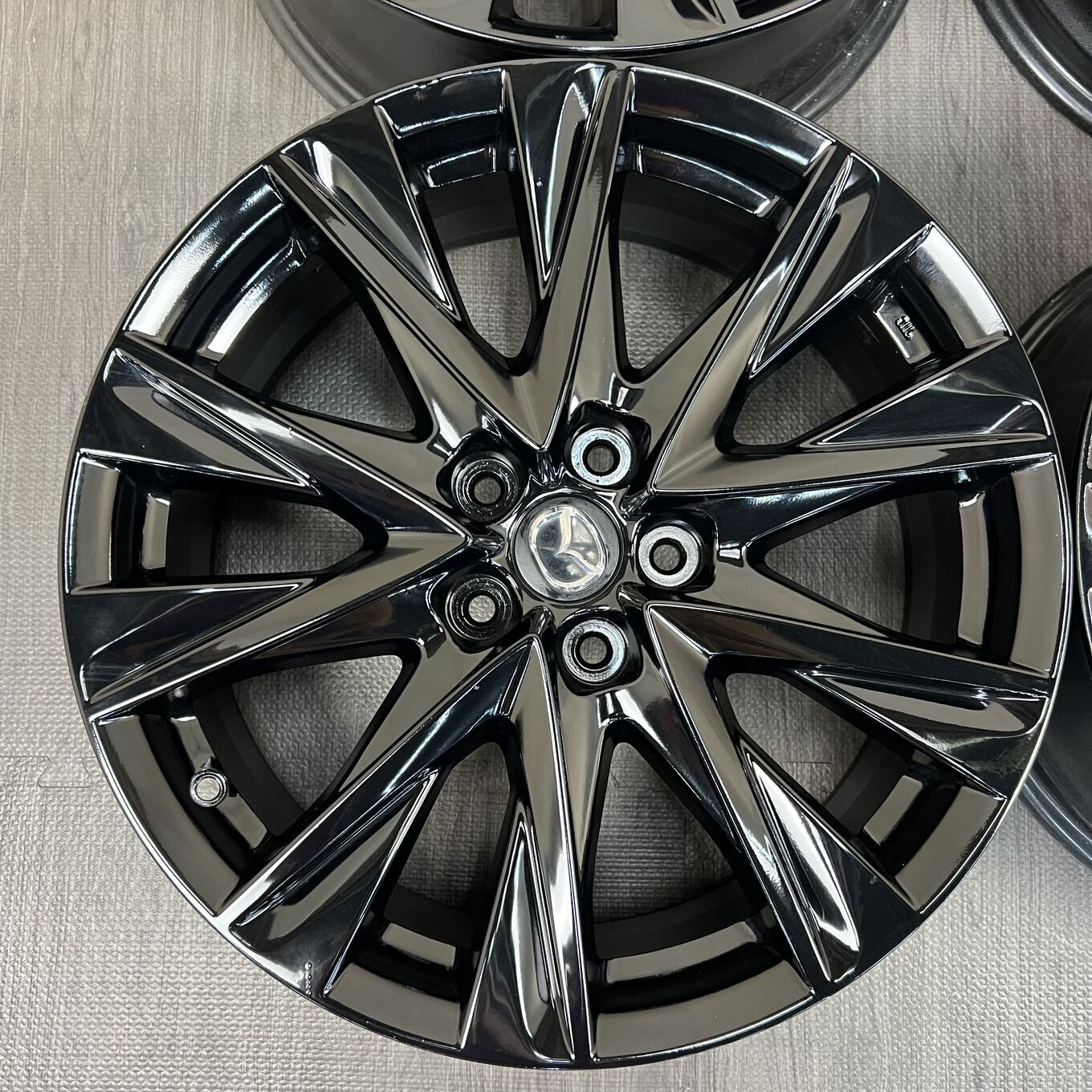 R19 7J ET45 5x114.3 CX-5 — 68 000 ¥/комплект
