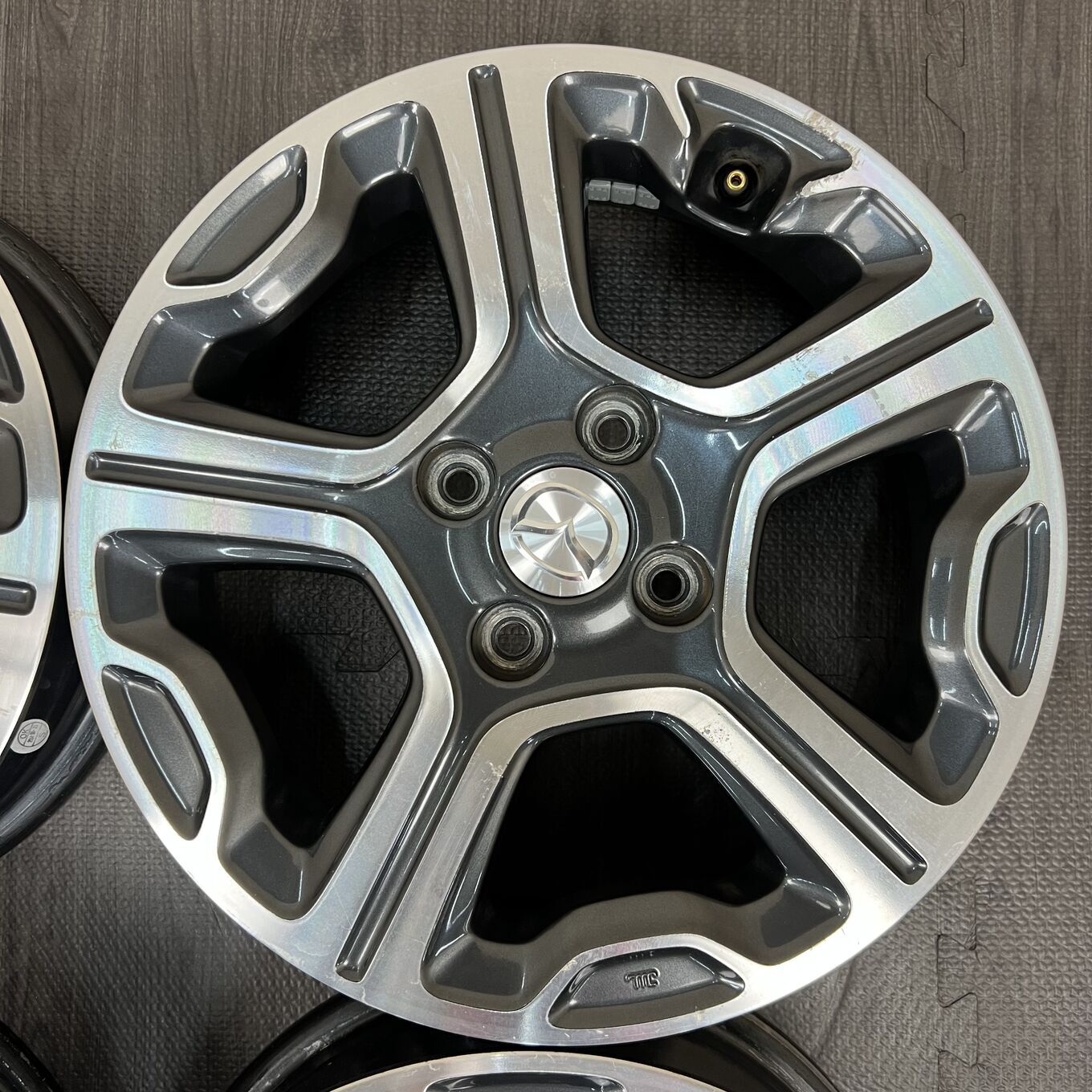 FLAIR R15 4.5J ET45 4x100, фото 4