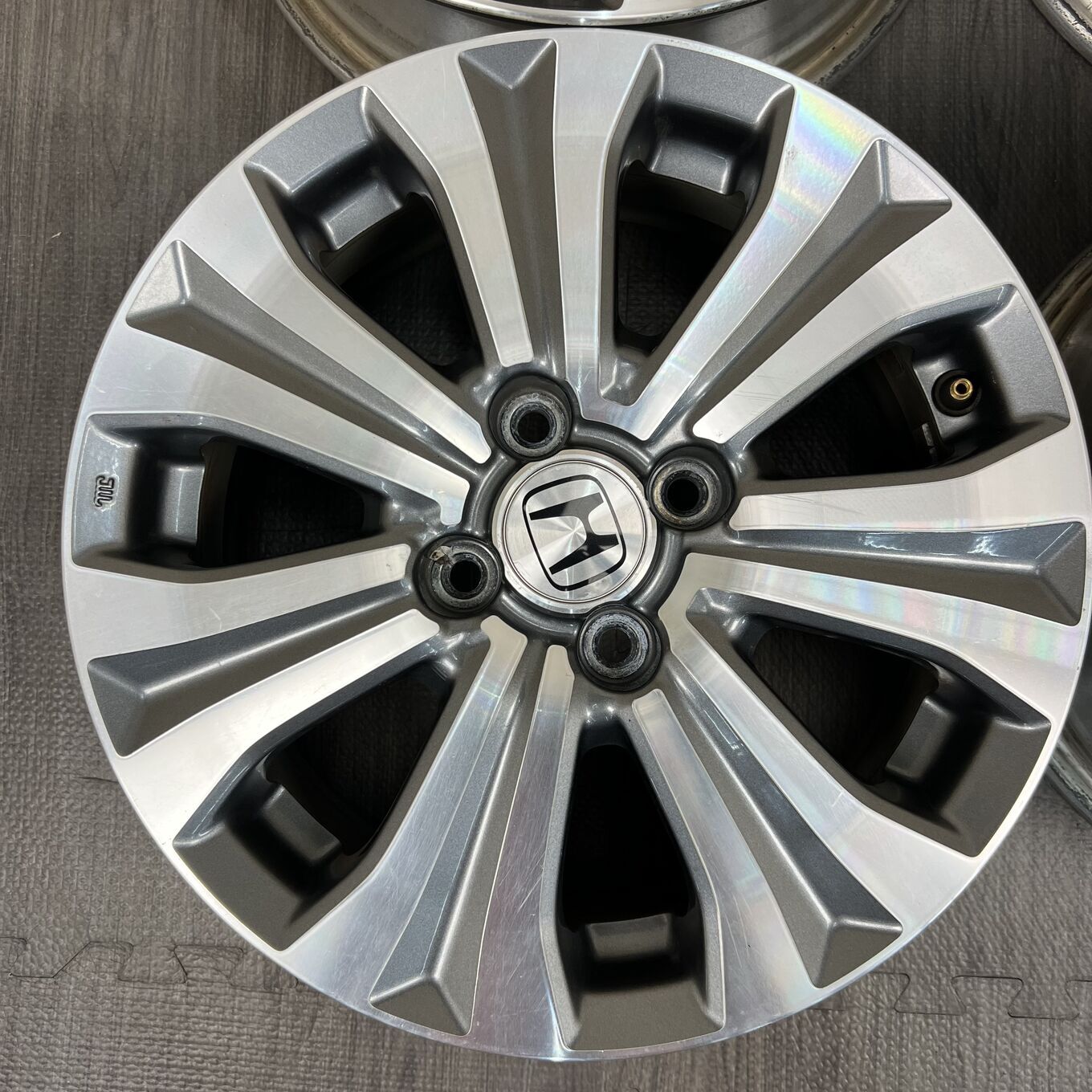 R15 5.5J ET50 4x100 FREED — 23 800 ¥/комплект