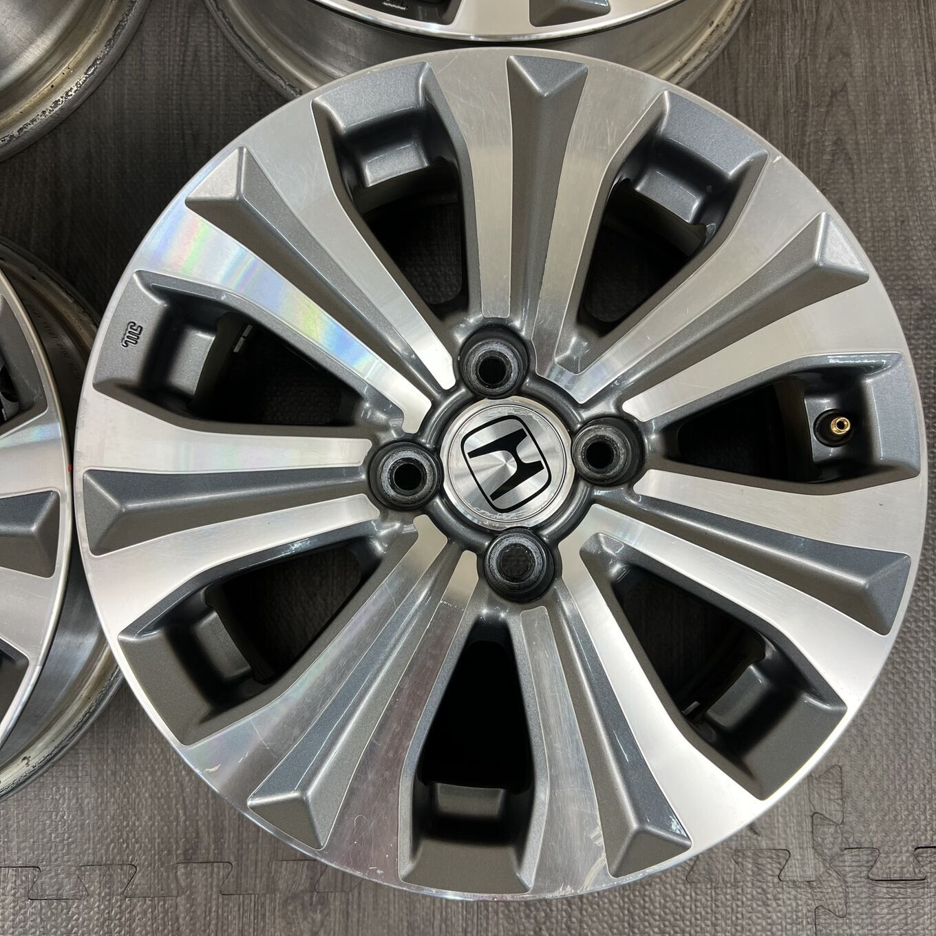 FREED R15 5.5J ET50 4x100, фото 2