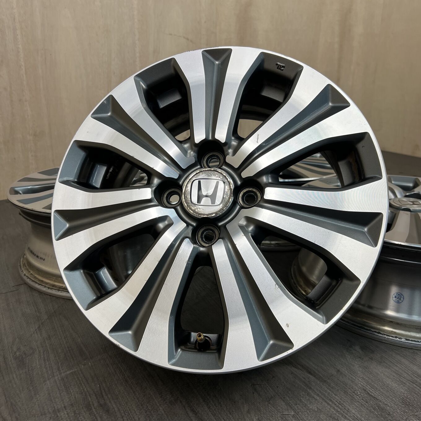 FREED R15 5.5J ET50 4x100, фото 6