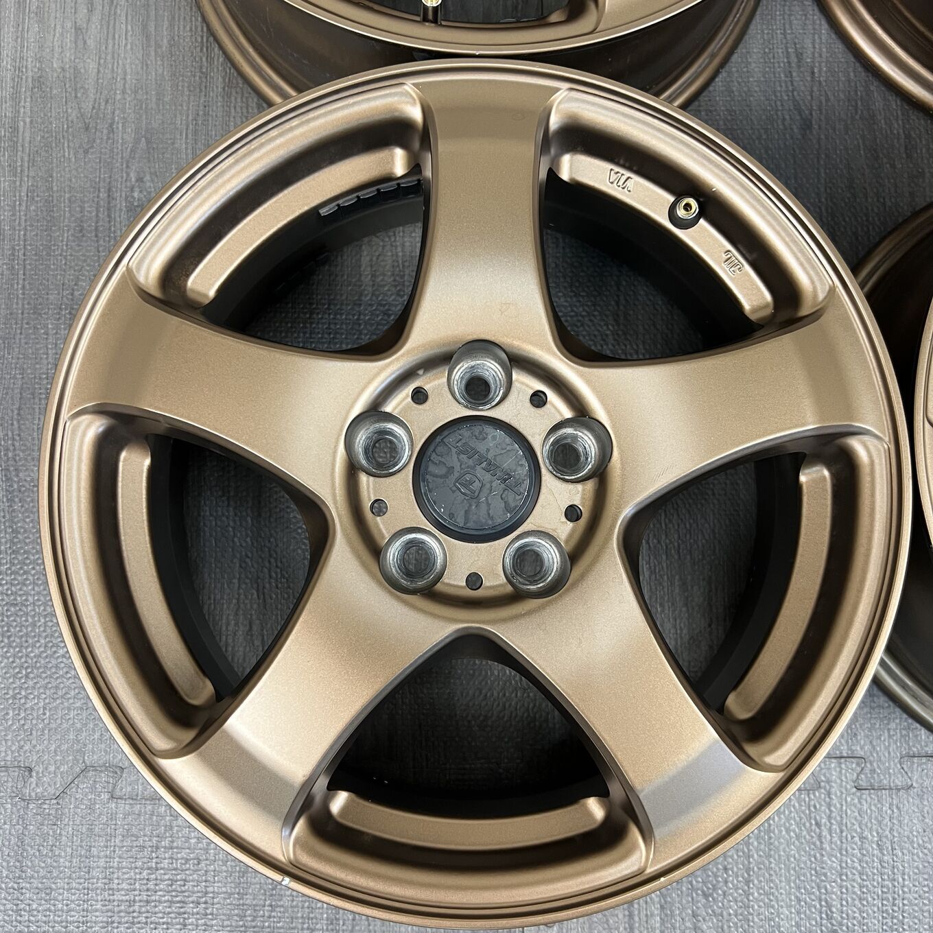 R15 6J ET45 5x100 FZ-S5 — 27 200 ¥/комплект