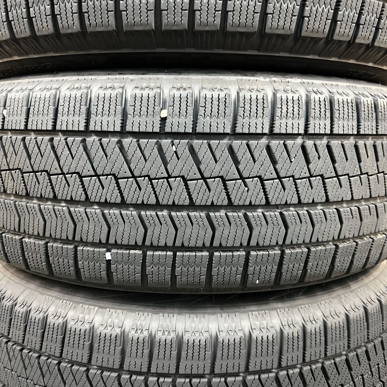Bridgestone BLIZZAK VRX2 225/60 R17, фото 3