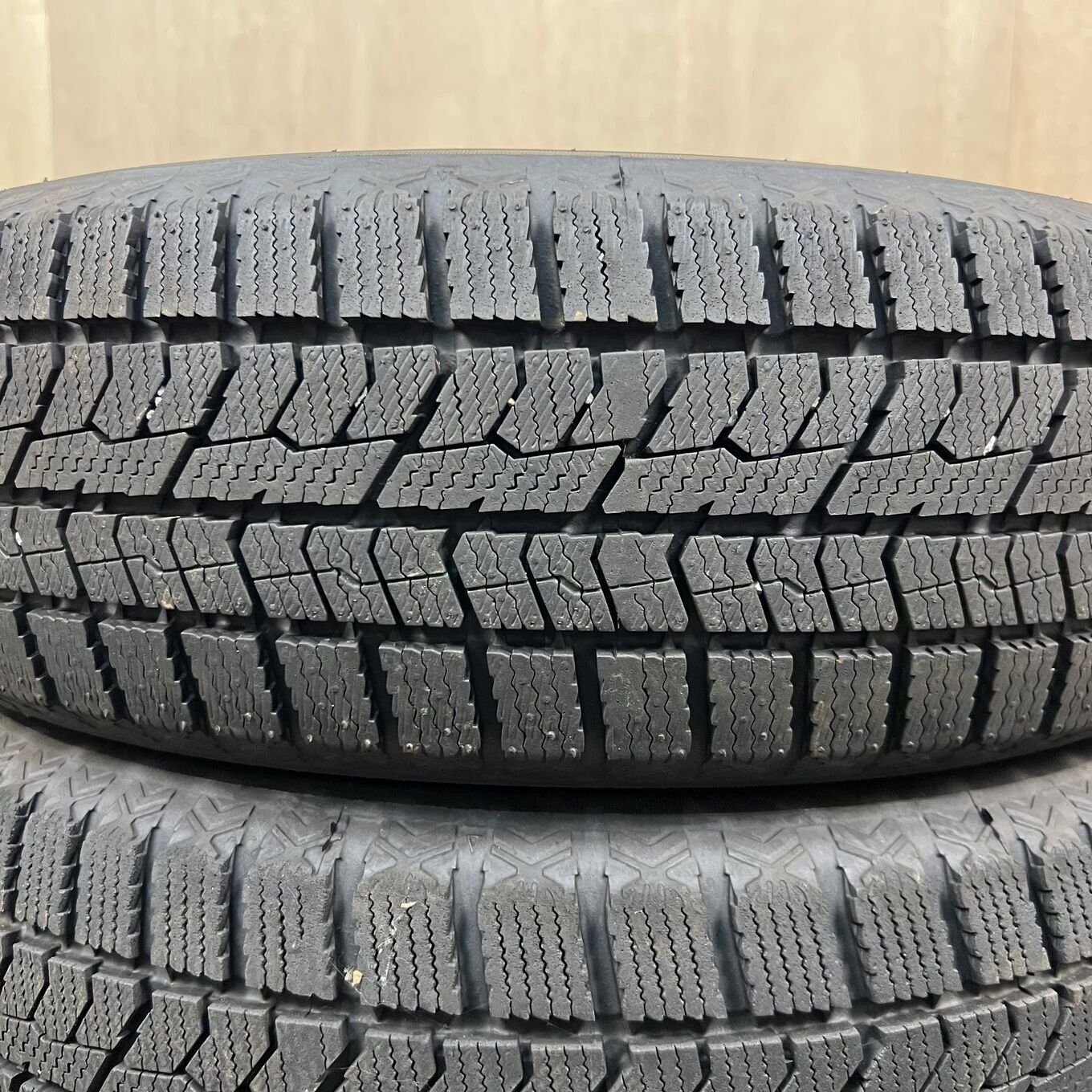 165/65 R15 Toyo OBSERVE GIZ2 — 18 700 ¥/комплект