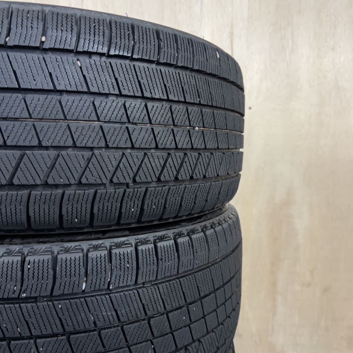 Bridgestone BLIZZAK VRX3 245/45 R17, фото 6
