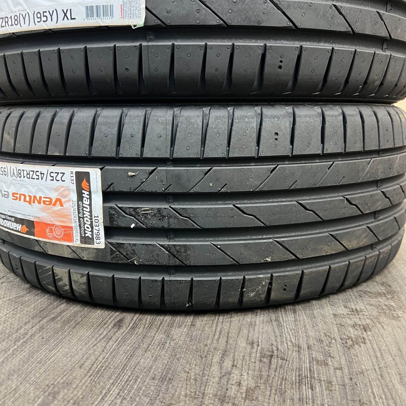 Hankook VENTUS EVO K137 225/45 R18, фото 4