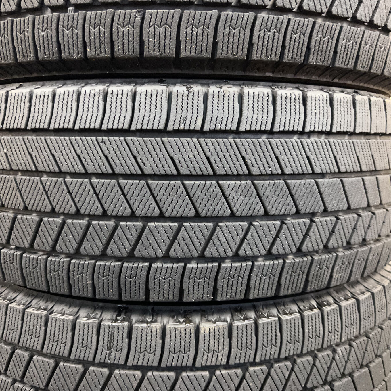Bridgestone BLIZZAK VRX3 205/60 R16, фото 3