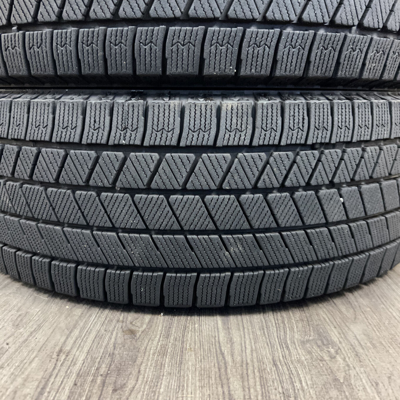 Bridgestone BLIZZAK VRX3 205/60 R16, фото 4