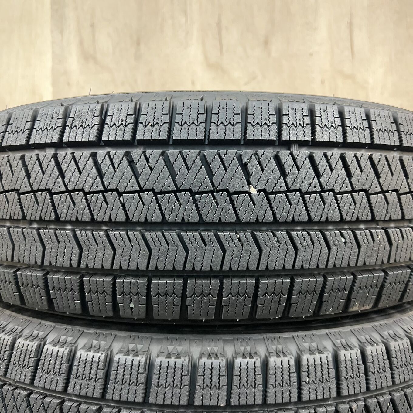 195/65 R15 Bridgestone BLIZZAK VRX2 — 23 000 ¥/комплект