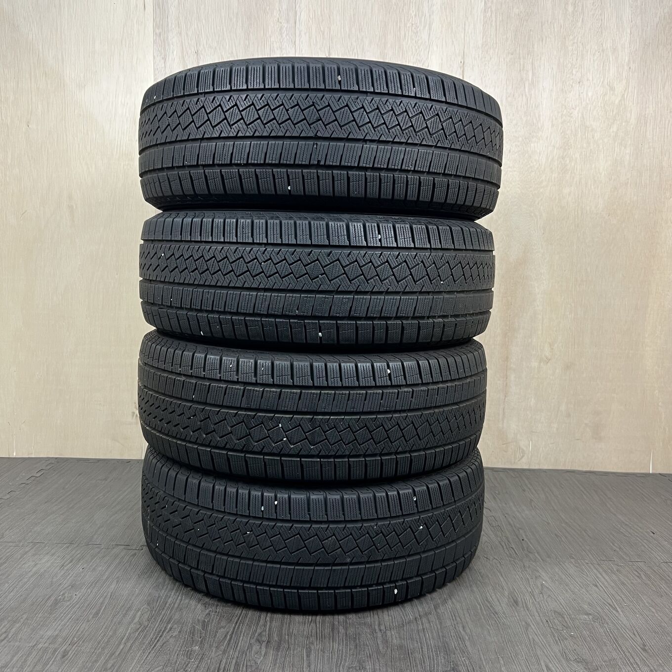 Pirelli ICE ASIMMETRICO 235/65 R17, фото 5
