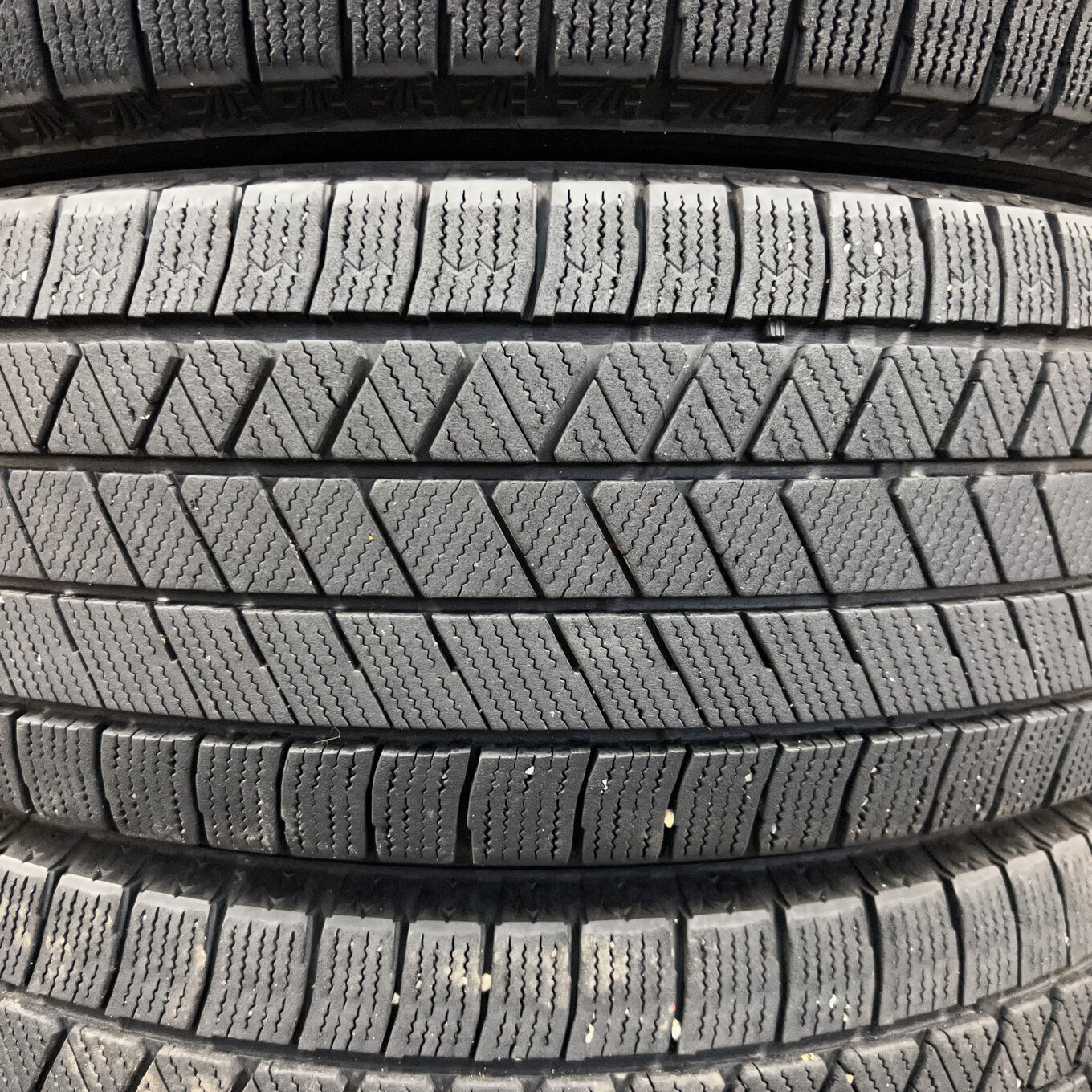 Bridgestone BLIZZAK VRX3 215/65 R16, фото 3