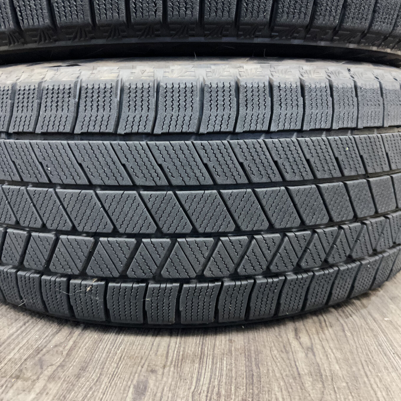 Bridgestone BLIZZAK VRX3 215/50 R17, фото 4