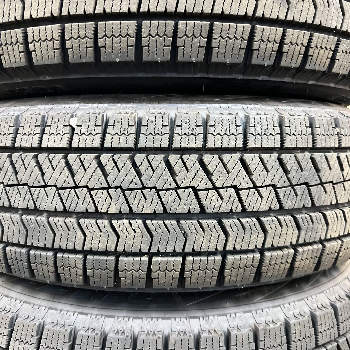 Bridgestone BLIZZAK VRX2 165/70 R14, фото 3
