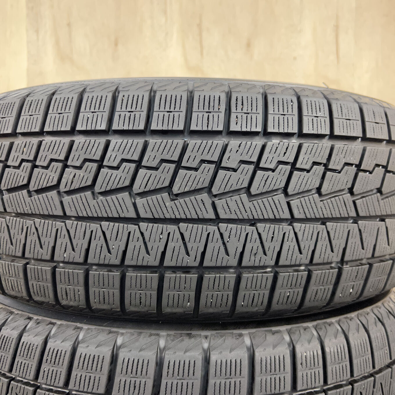205/55 R16 Yokohama ICE GUARD IG70 — 28 100 ¥/комплект