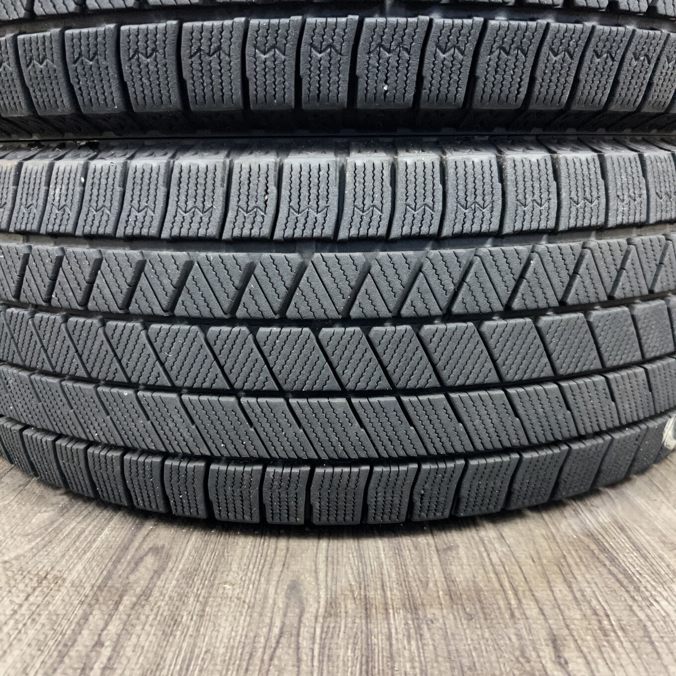 Bridgestone BLIZZAK VRX3 205/55 R16, фото 4