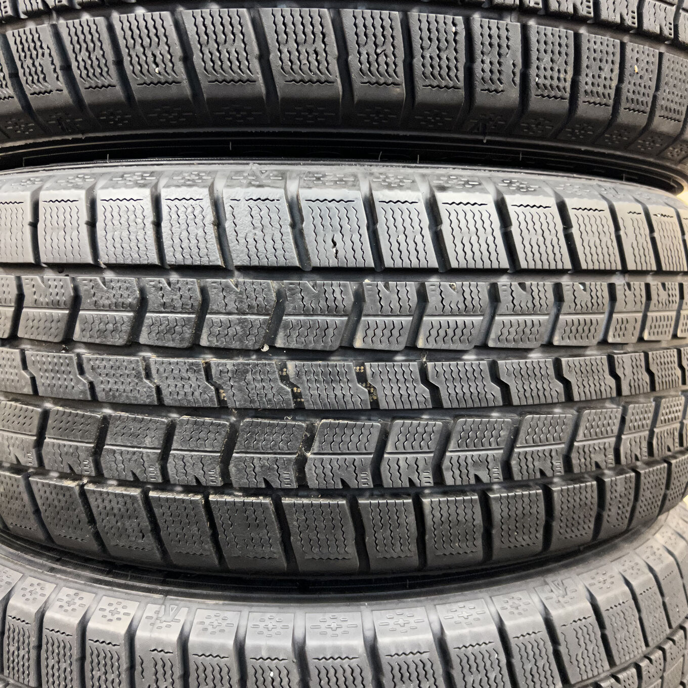 Goodyear ICE NAVI 7 225/55 R17, фото 3