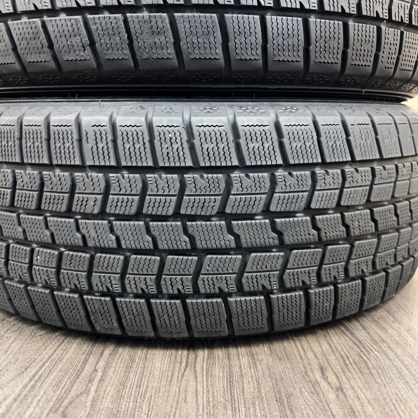 Goodyear ICE NAVI 7 225/55 R17, фото 4