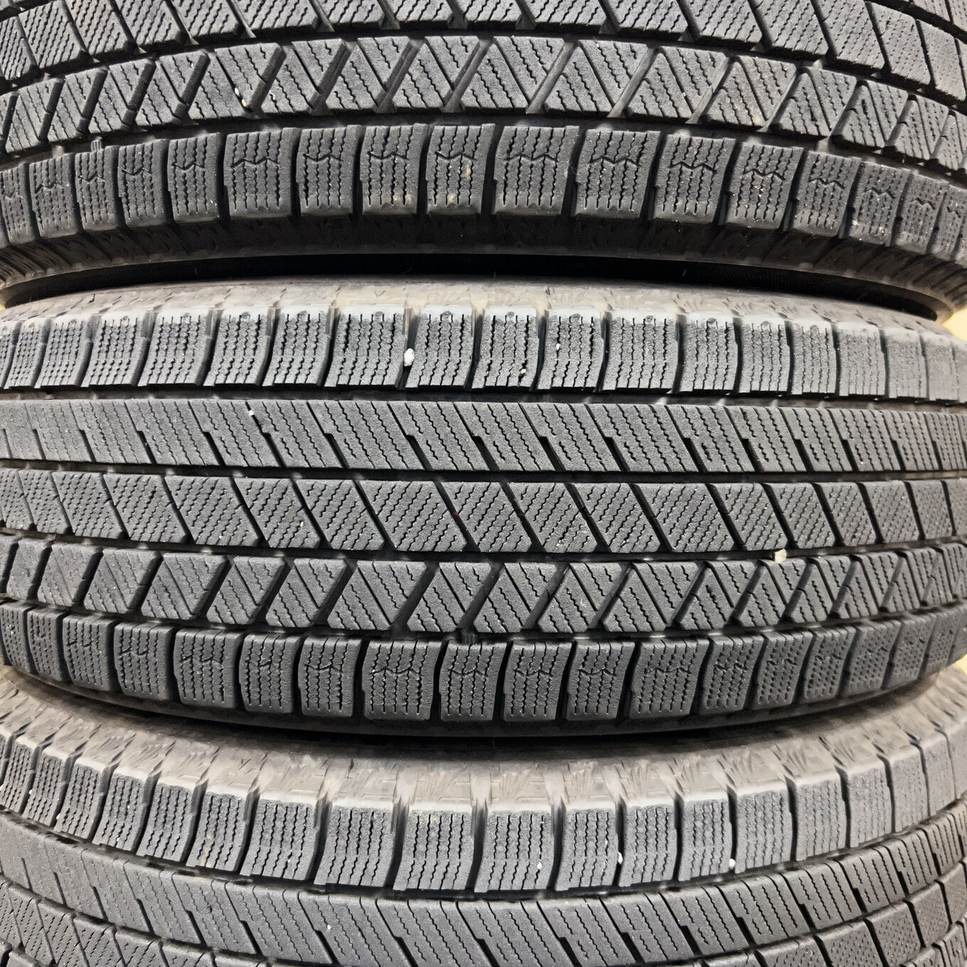 Bridgestone BLIZZAK VRX3 175/65 R15, фото 2