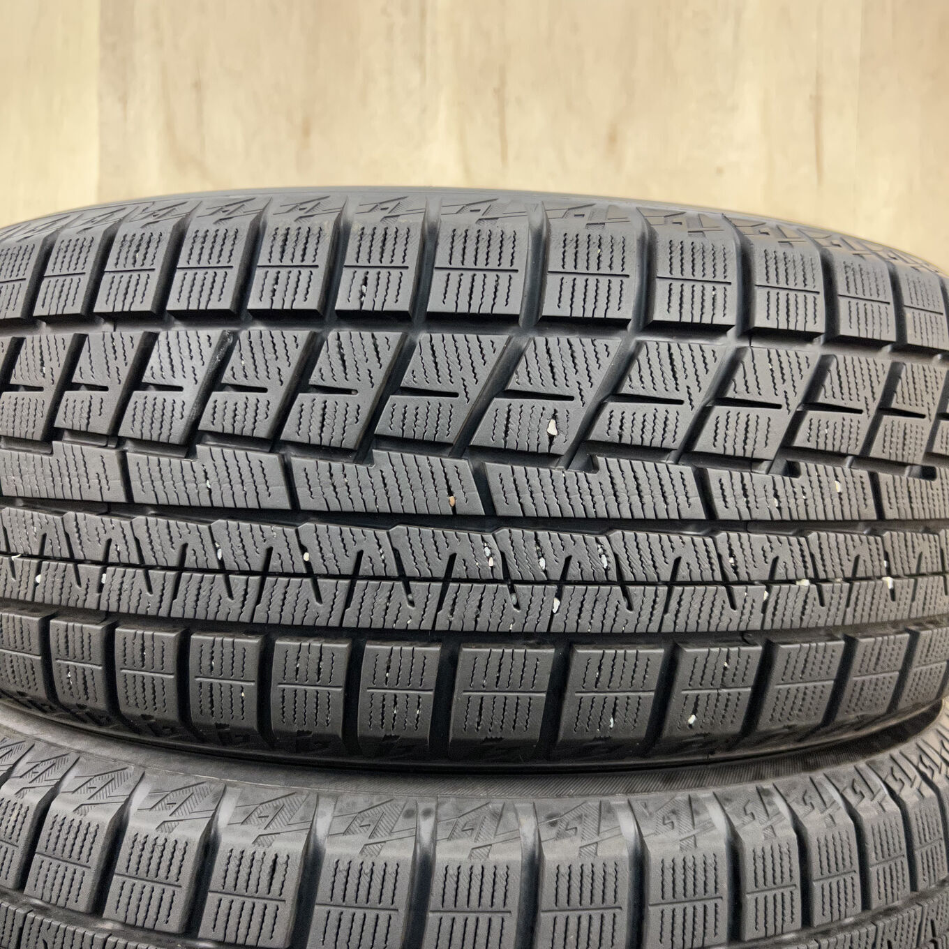 205/55 R16 Yokohama ICE GUARD IG60 — 25 500 ¥/комплект