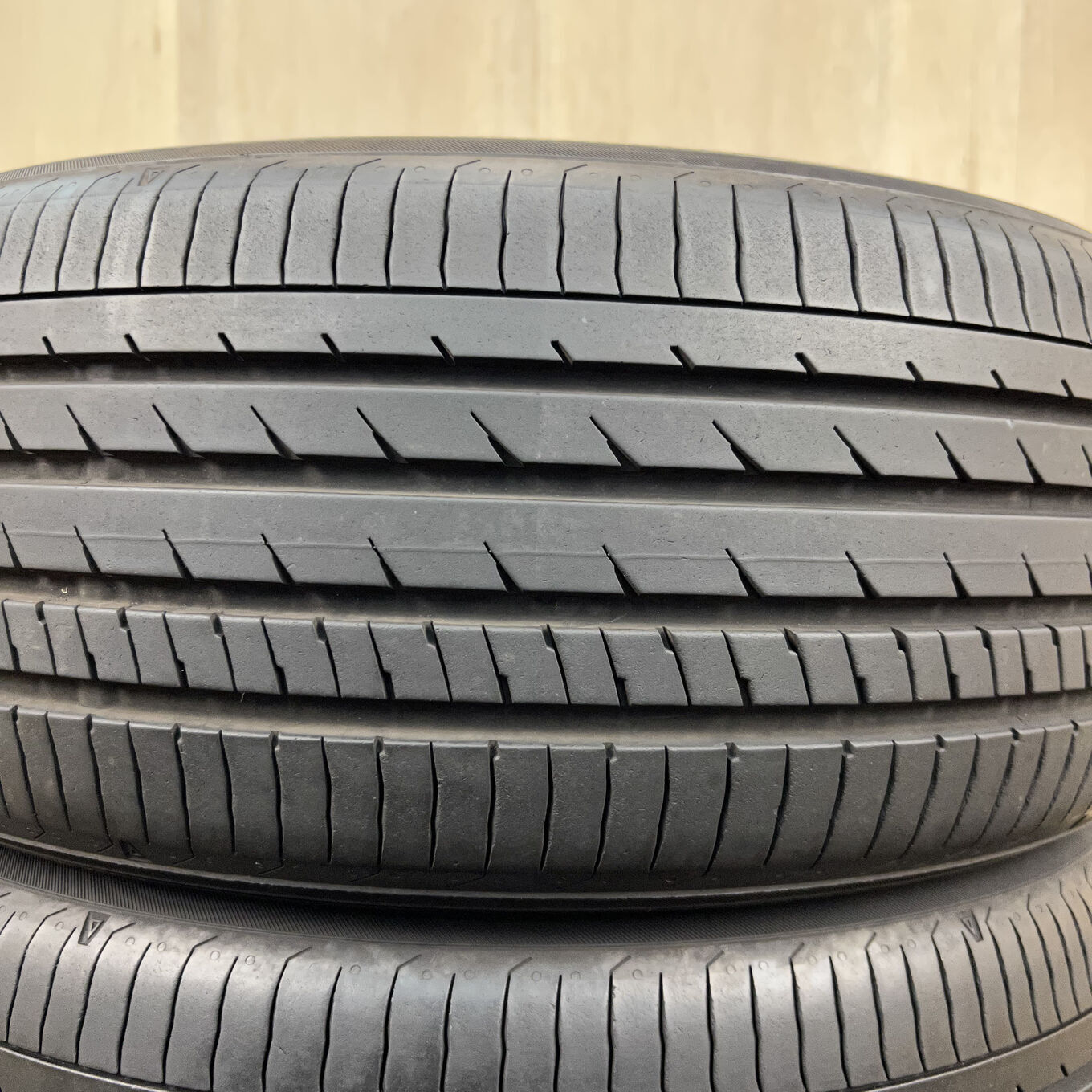 215/50 R17 Yokohama ADVAN DB V553 — 37 400 ¥/комплект