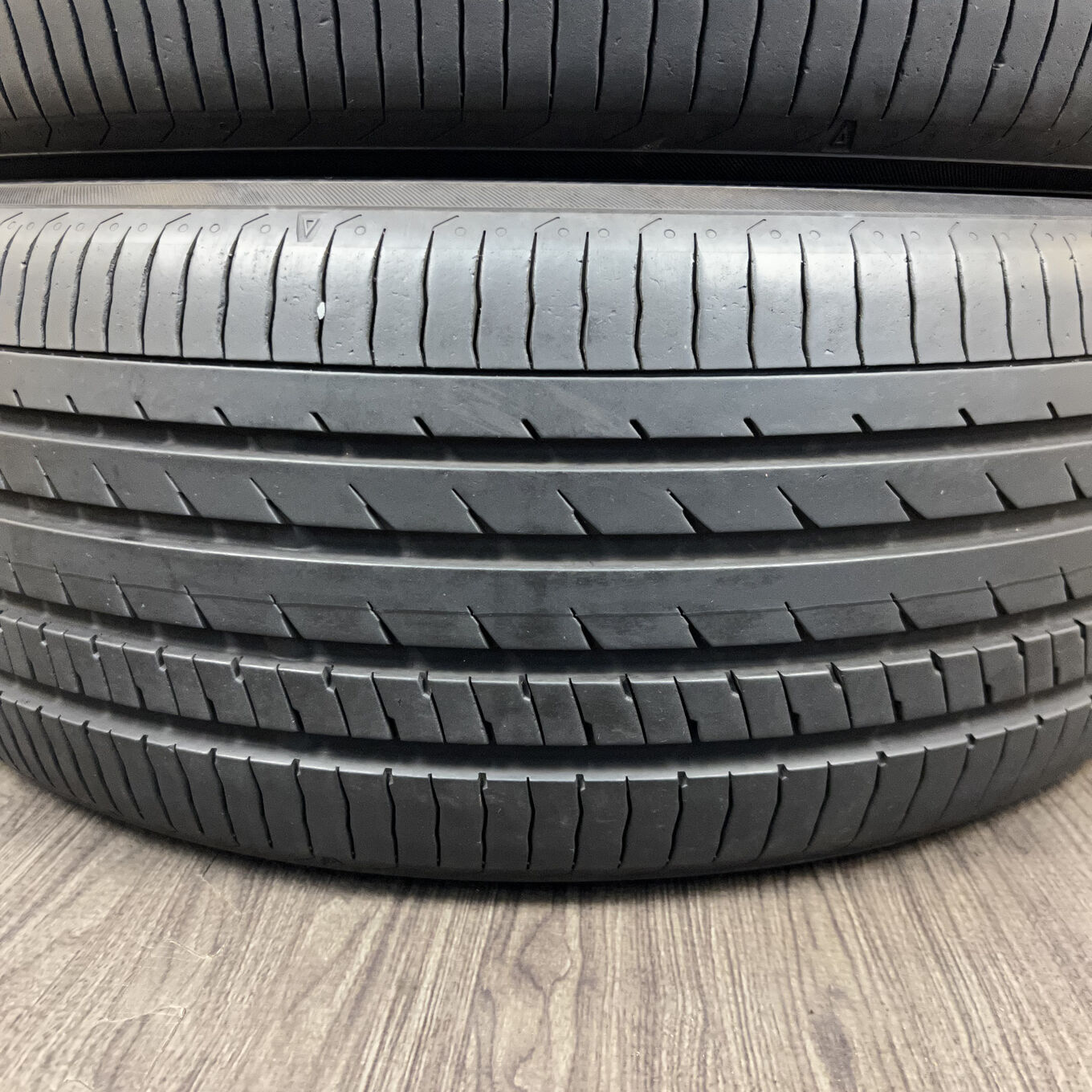 Yokohama ADVAN DB V553 215/50 R17, фото 4
