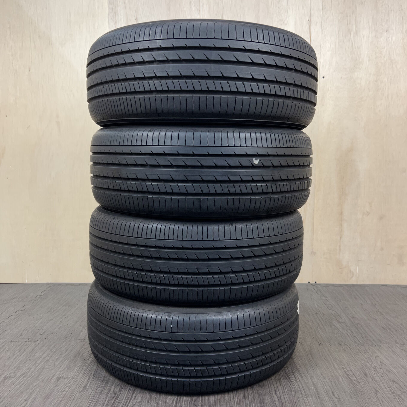 Yokohama ADVAN DB V553 215/50 R17, фото 5