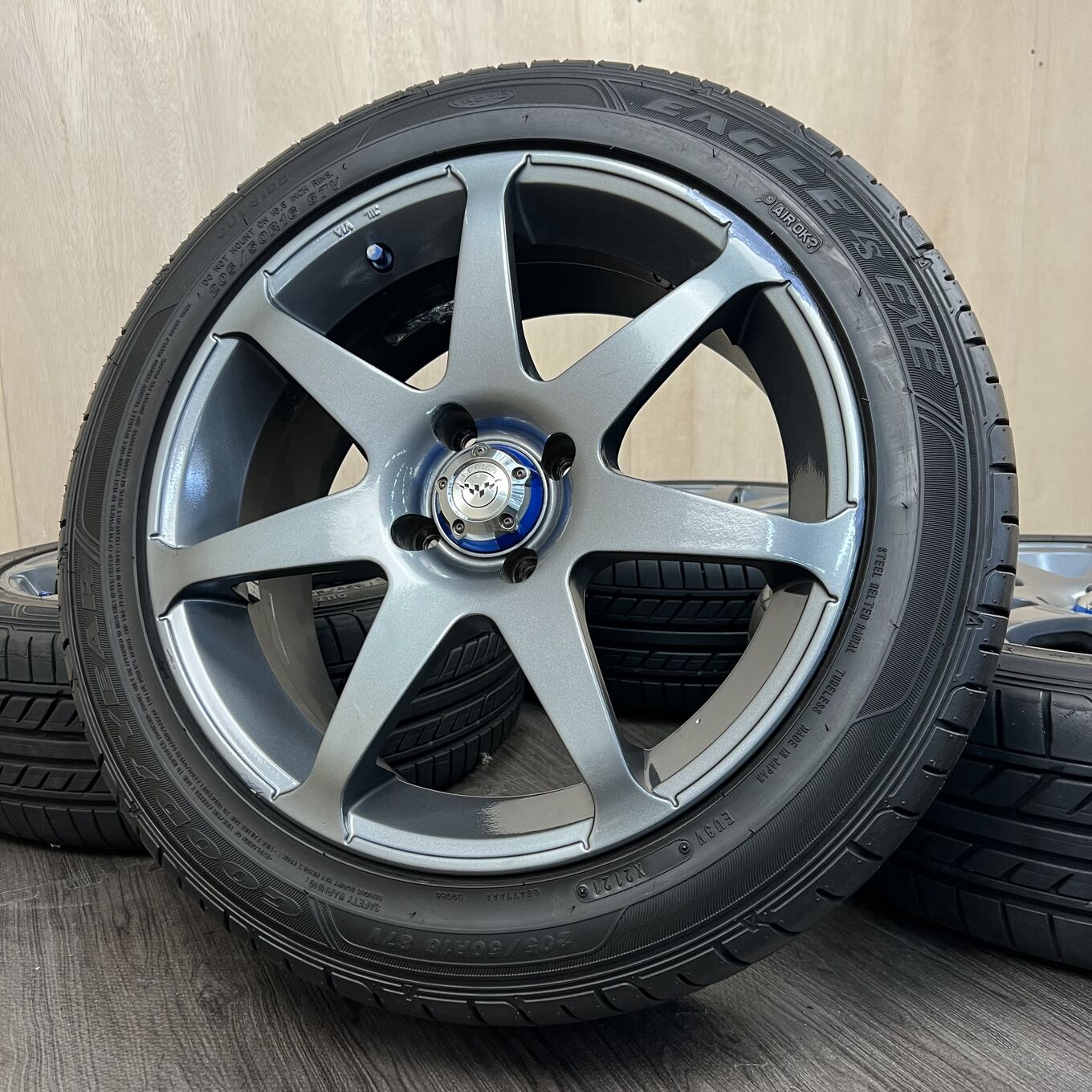 R16 7J ET42 4x100 VERSUS — 35 100 ¥/комплект