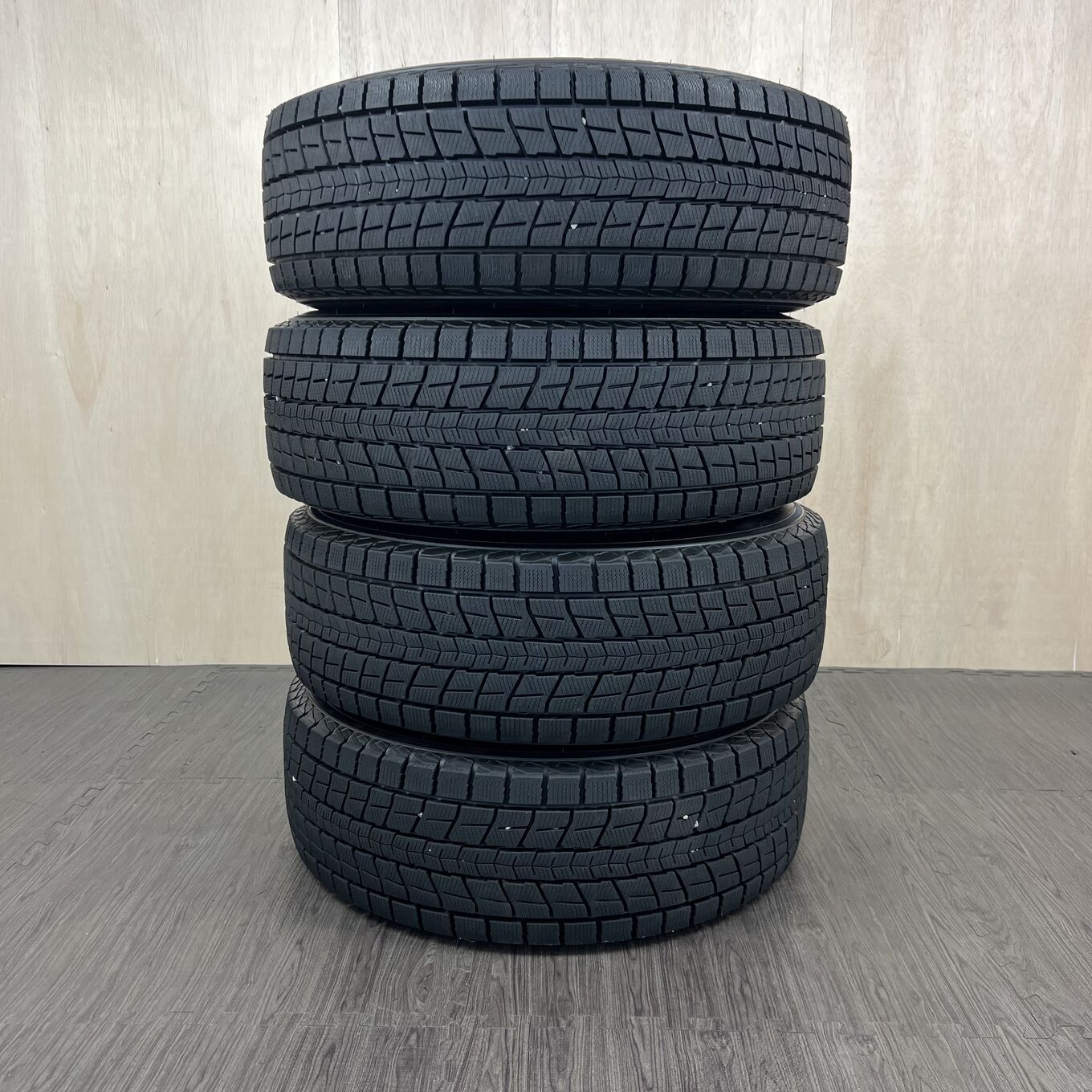 235/60 R17 Dunlop WINTER MAXX SJ8 — 25 400 ¥/комплект