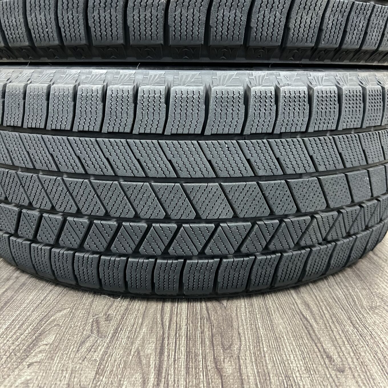Bridgestone BLIZZAK VRX3 215/45 R17, фото 5
