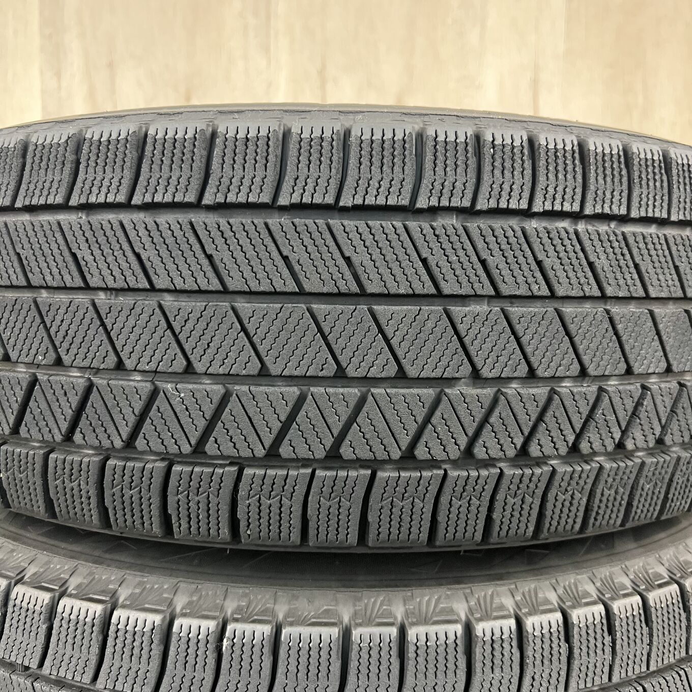 Bridgestone BLIZZAK VRX3 215/65 R16, фото 2